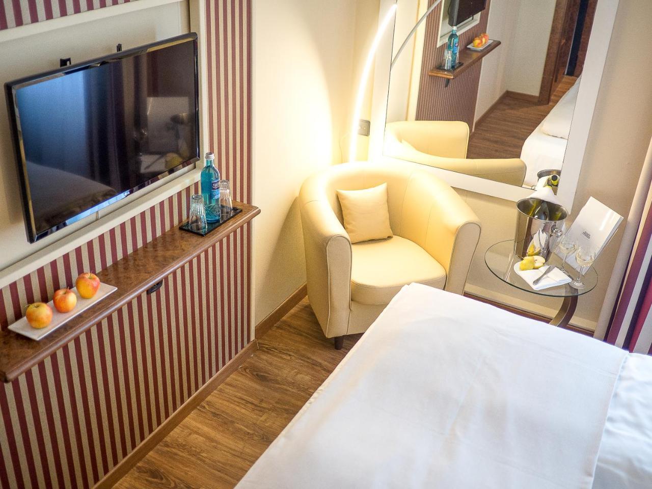 Hotel Primula Troisdorf Eksteriør bilde